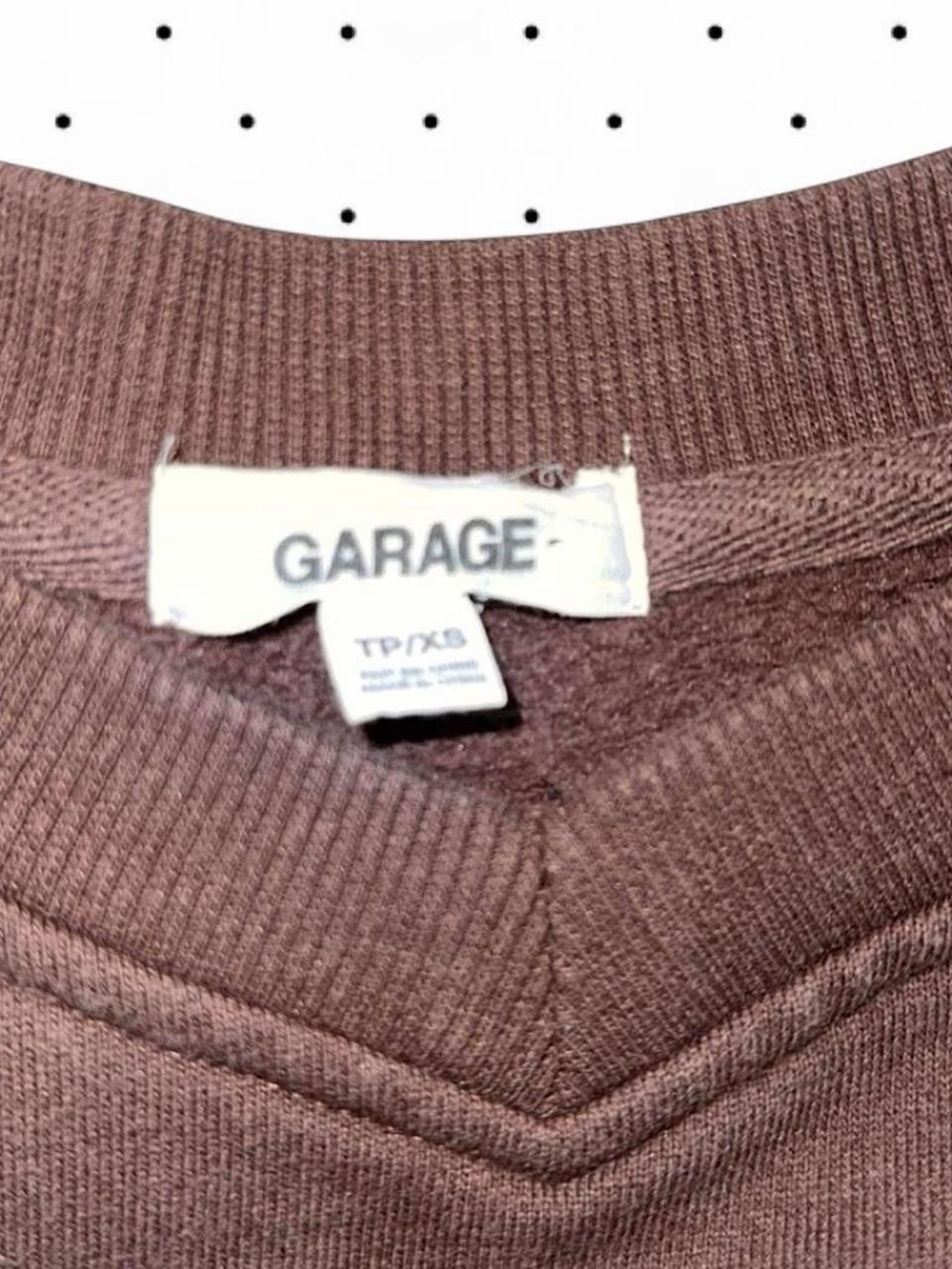 Garage Cropped V-Neck Sweatshirt in Mauve - Picture 2 of 3